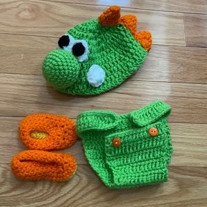 Newborn Yoshi Crochet Outfit (hat, diaper cover, and shoes)